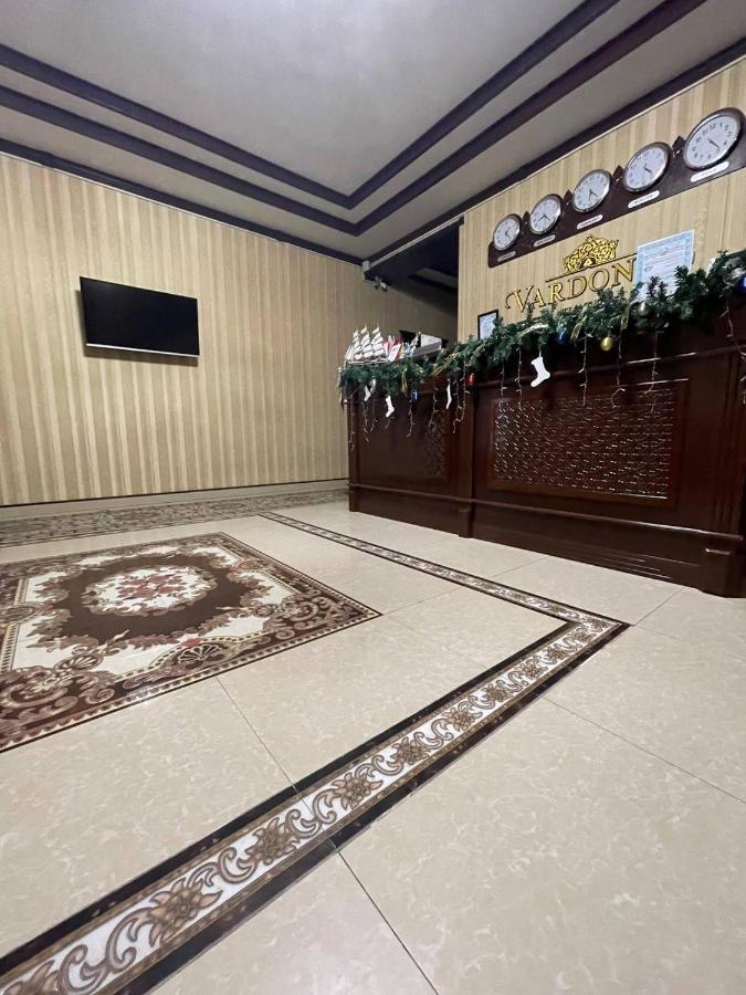 בוקורו Hotel Vardonze מראה חיצוני תמונה