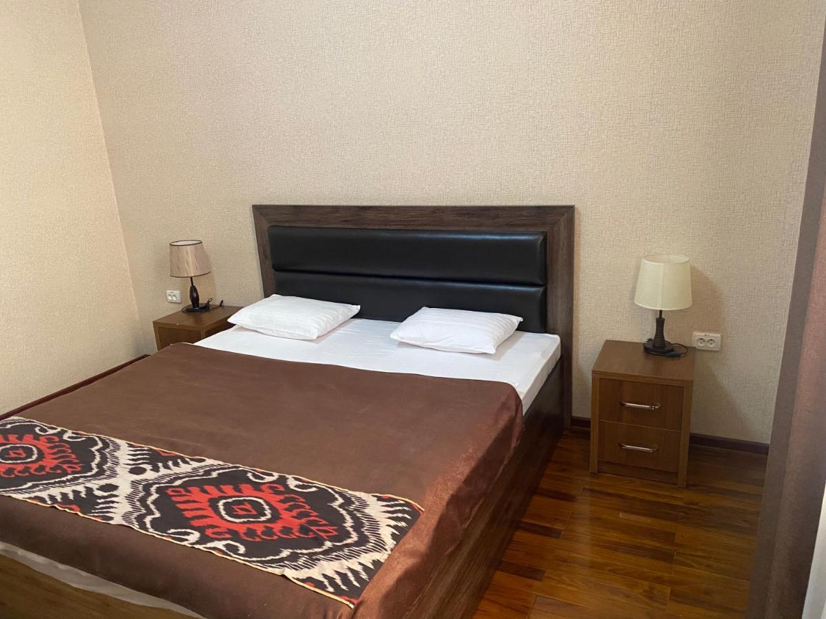 בוקורו Hotel Vardonze מראה חיצוני תמונה