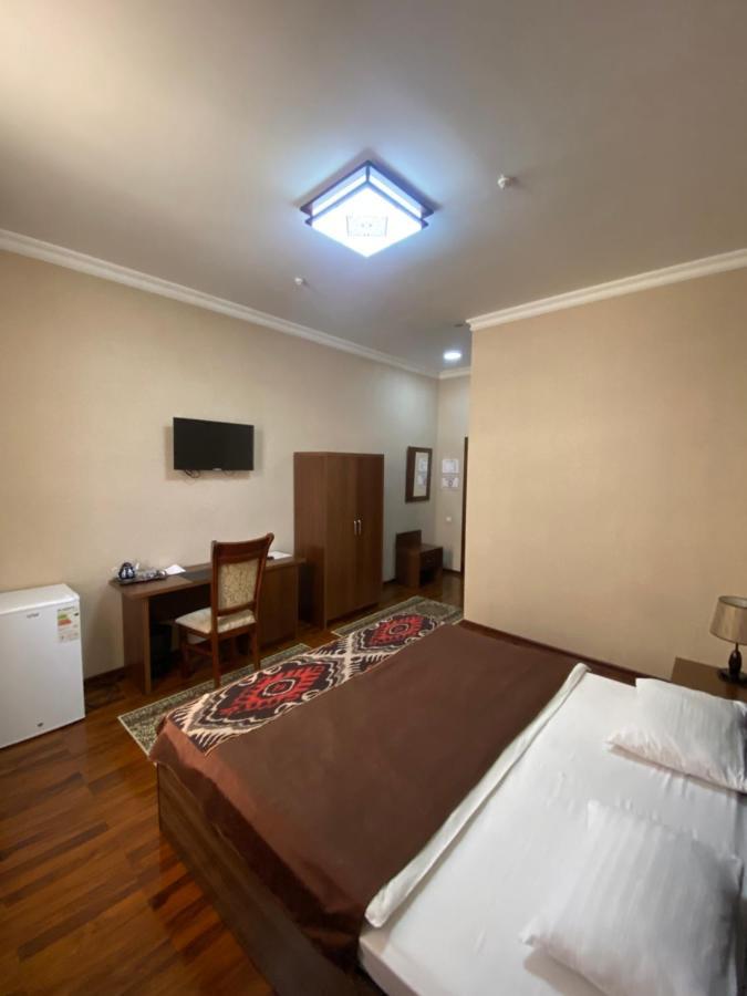 בוקורו Hotel Vardonze מראה חיצוני תמונה