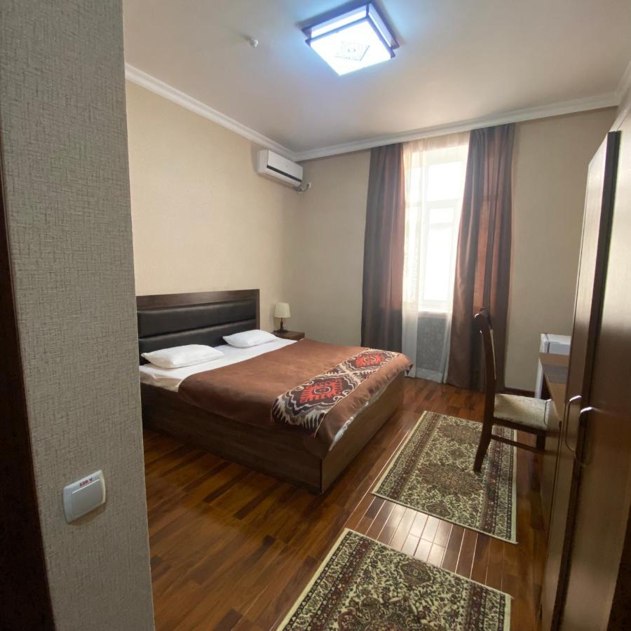 בוקורו Hotel Vardonze מראה חיצוני תמונה